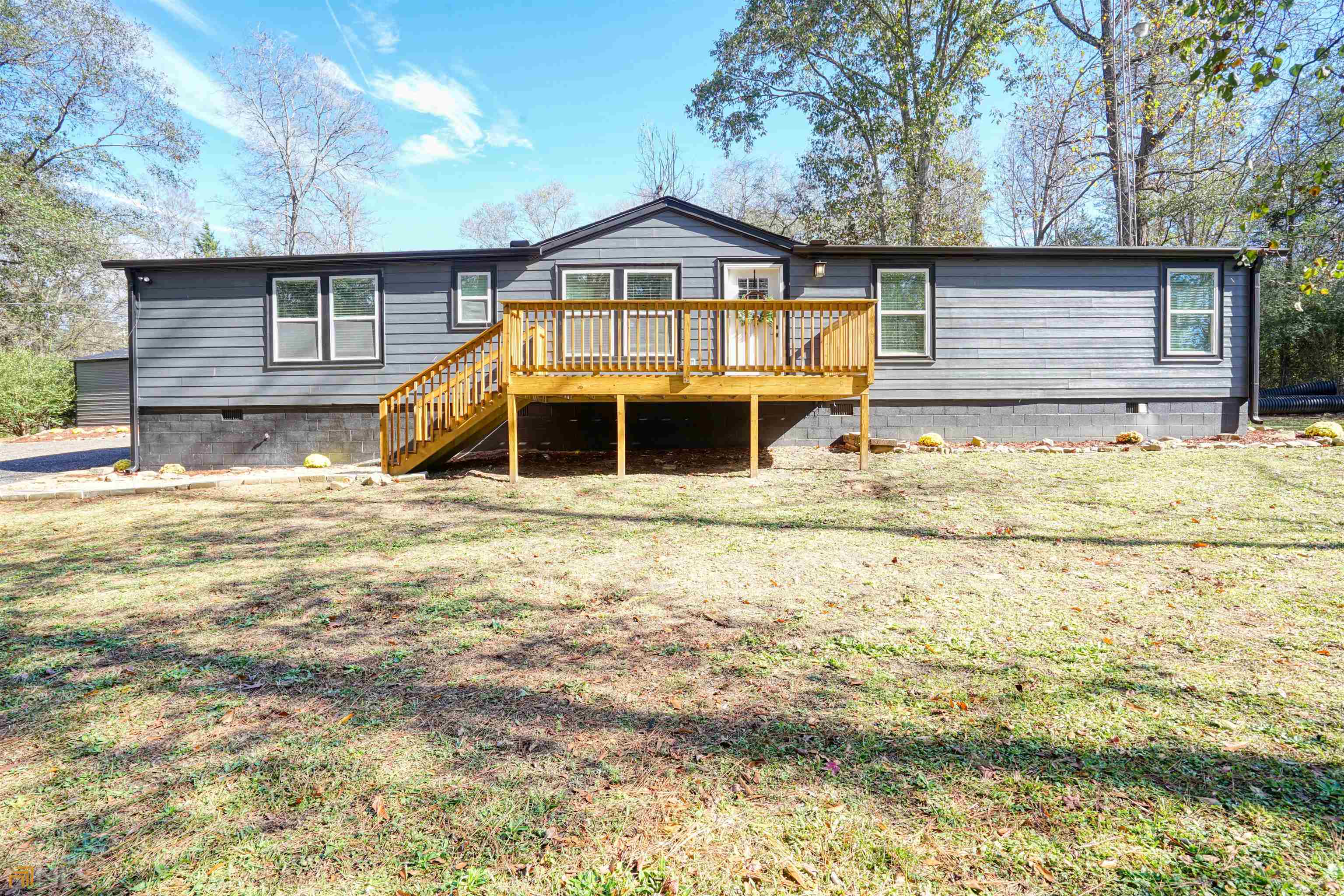 Property Photo: 2721 Lakeshore Drive NE GA 30012