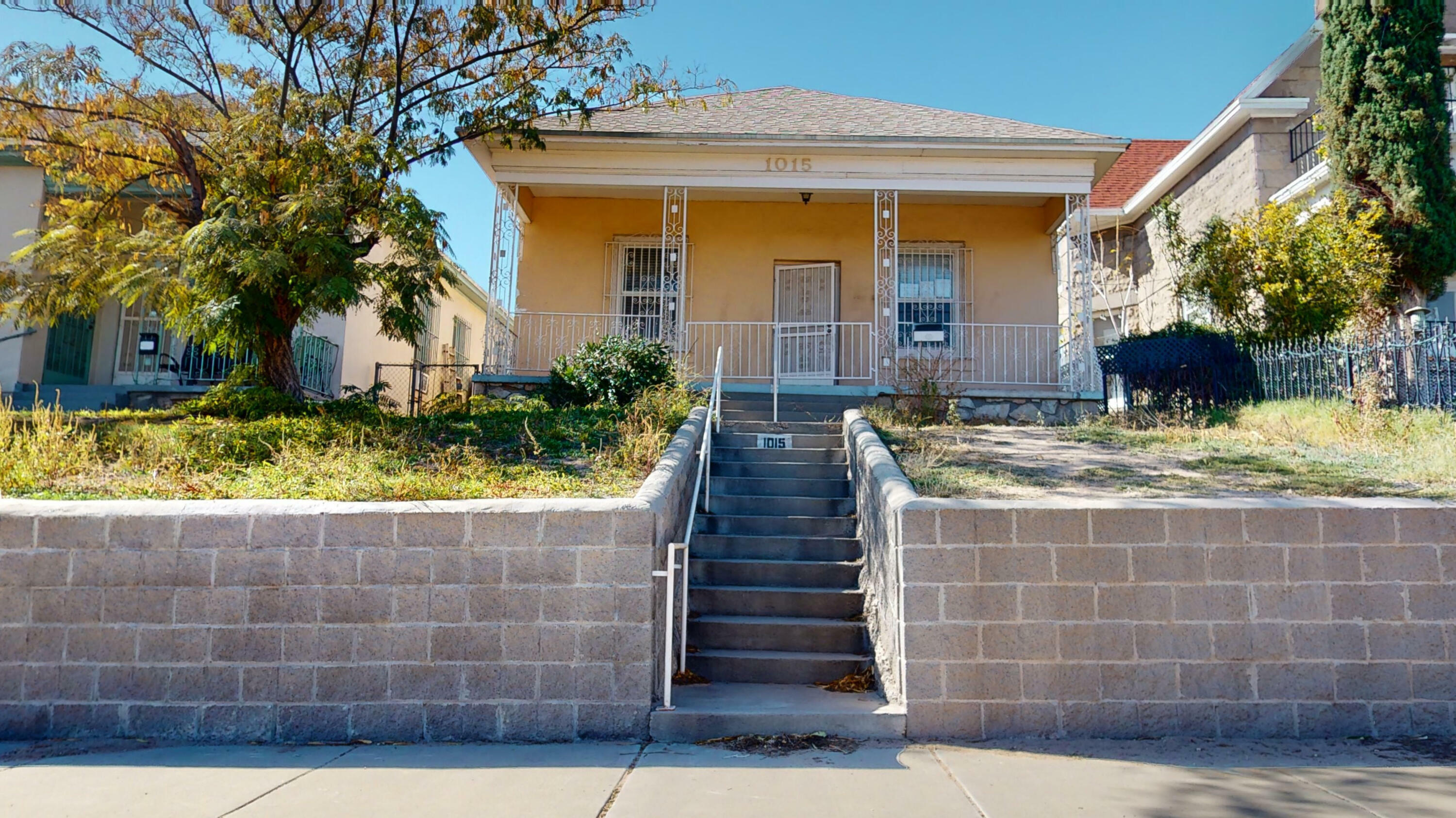 Property Photo:  1015 Noble Street  TX 79902 