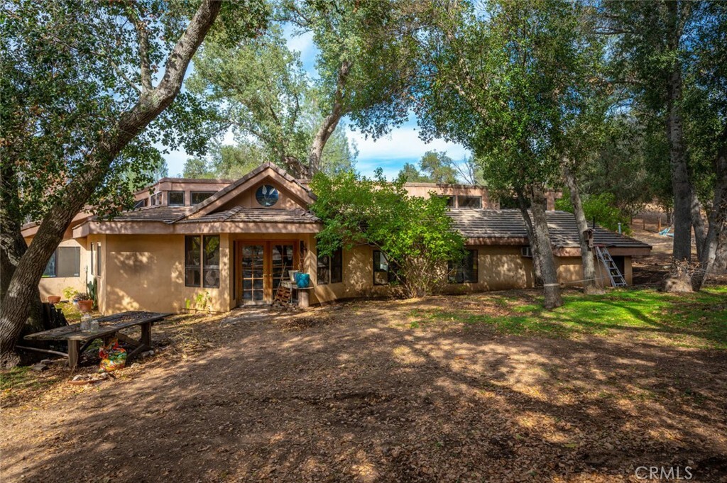 Property Photo:  10120 Huer Huero Road  CA 93432 