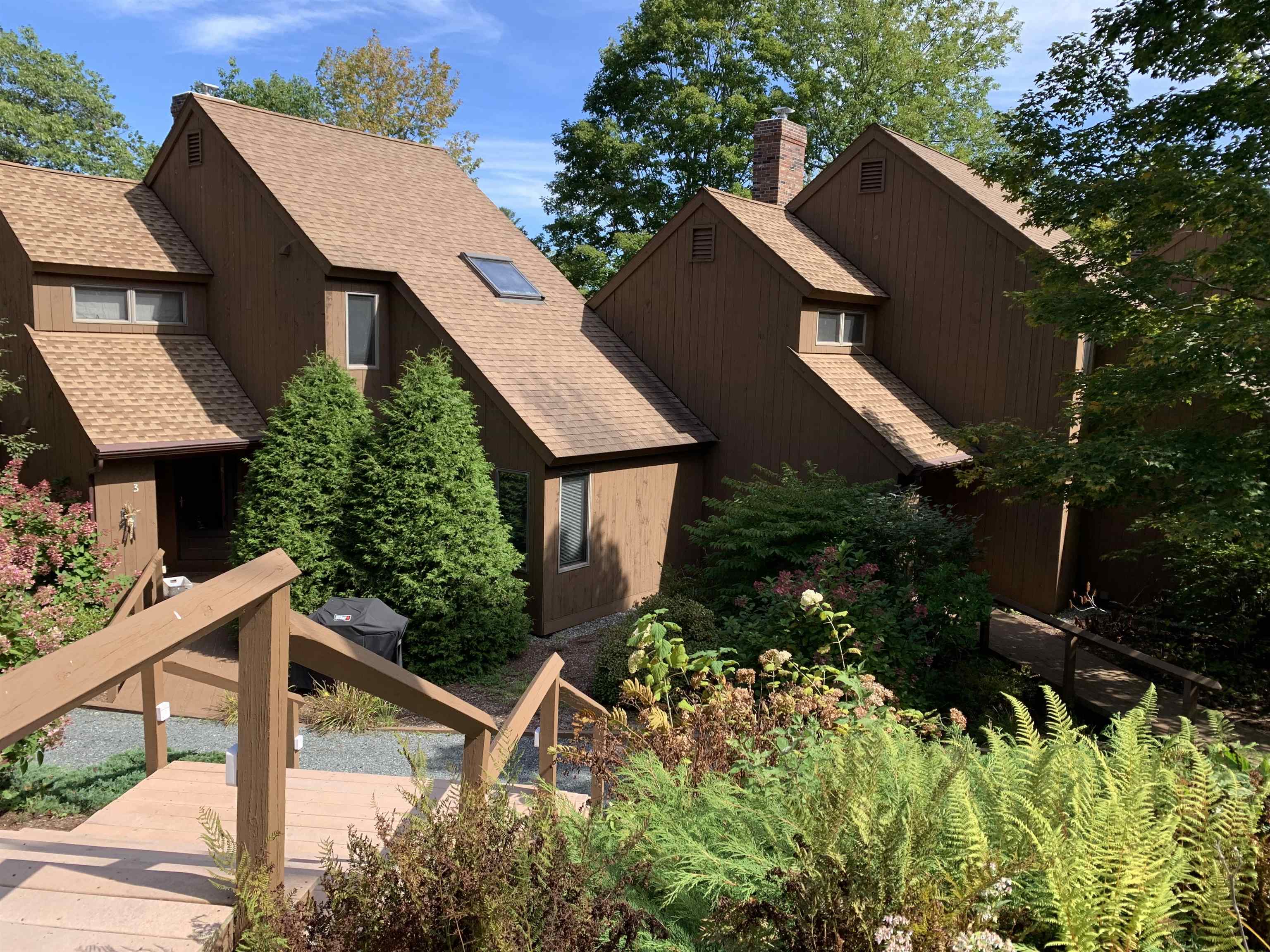 Property Photo:  4 Lakeview Place  NH 03753 