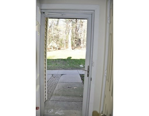 Property Photo: 619 Edgebrook Dr 619 MA 01505
