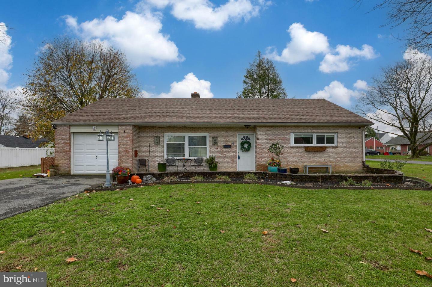 Property Photo:  130 Stanley Avenue  PA 17538 