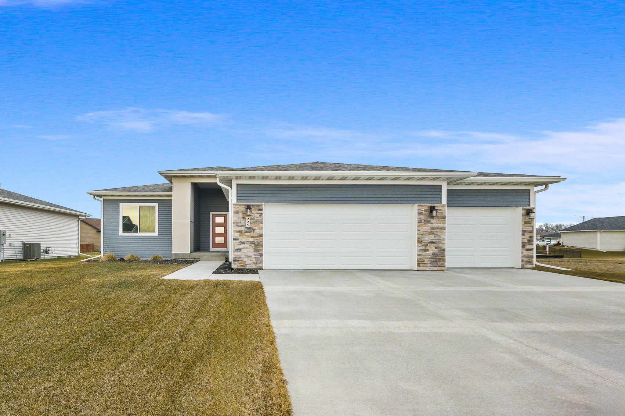 Property Photo:  225 Cedar Drive  IA 50105 