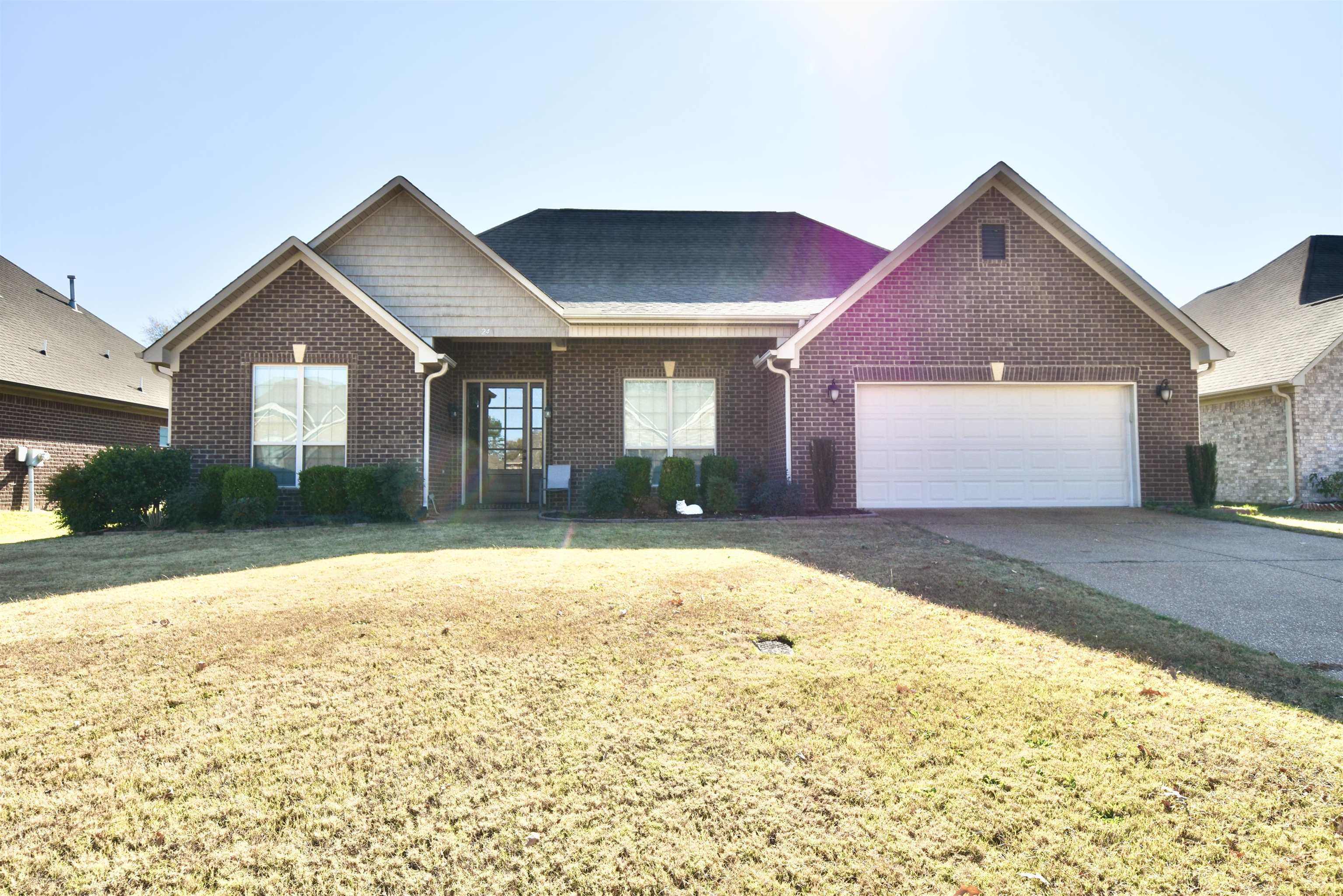 24 Fall Creek Drive  Jackson TN 38305 photo