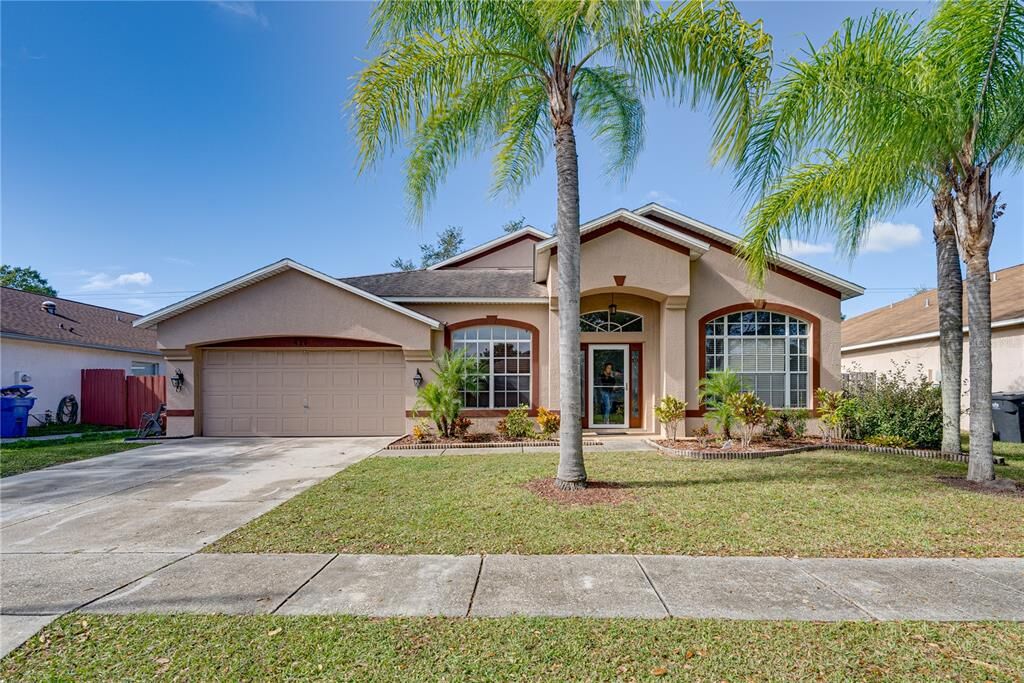 Property Photo: 439 Country Vineyard Drive FL 33594