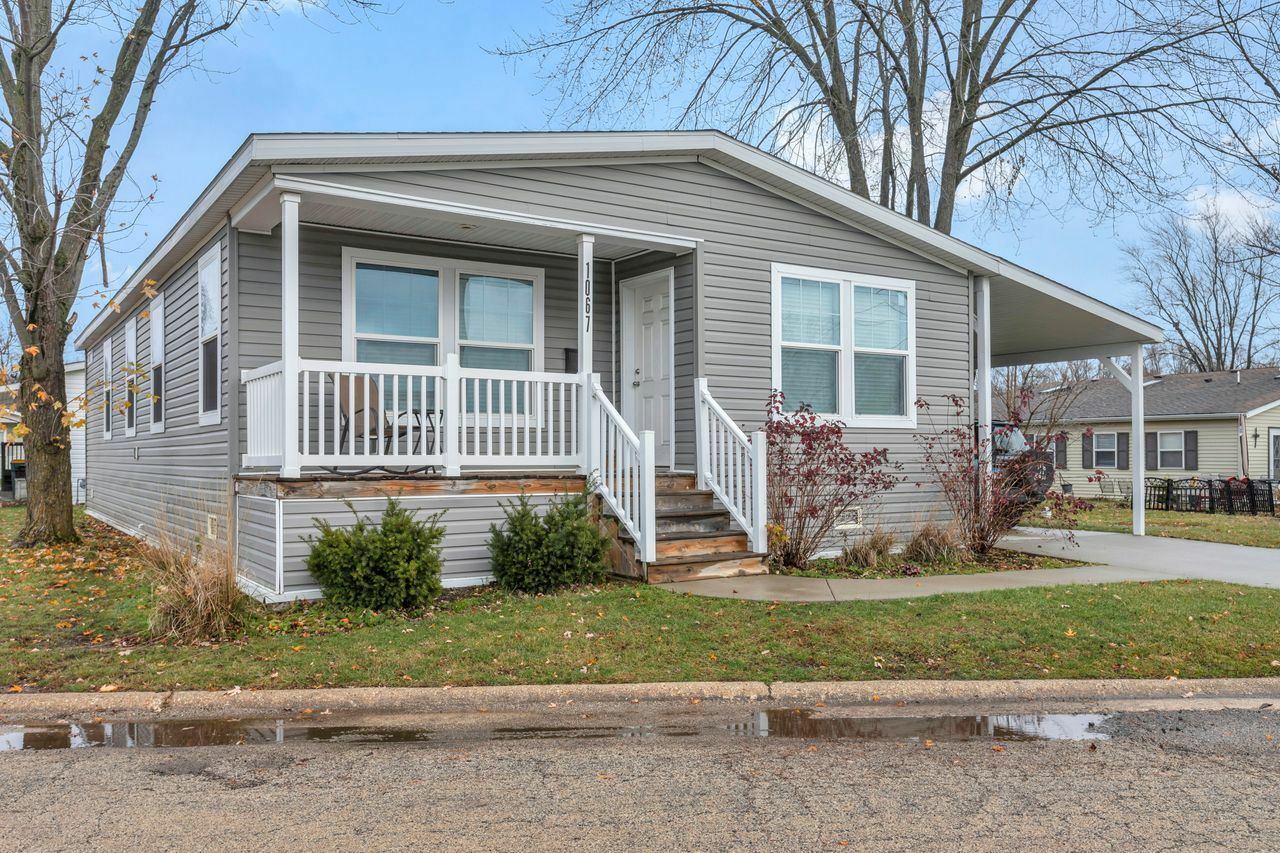 Property Photo:  1067 Richard Road  IL 60123 