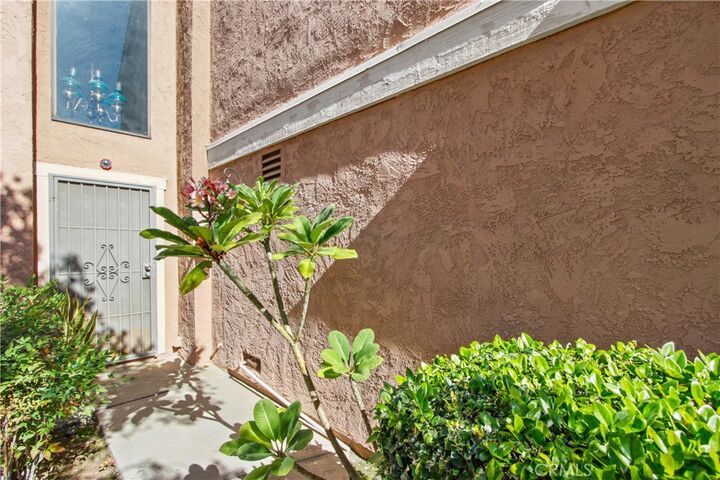 Property Photo:  543 E Arrow 19  CA 91702 