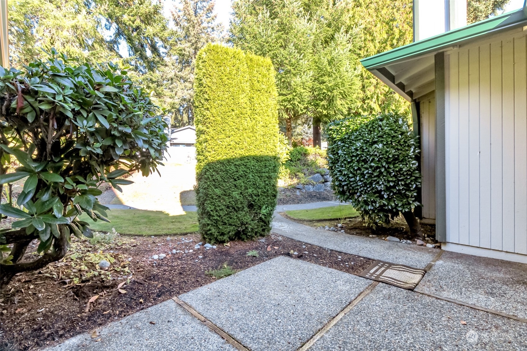 Property Photo: 526 S 323rd Place 11F WA 98003