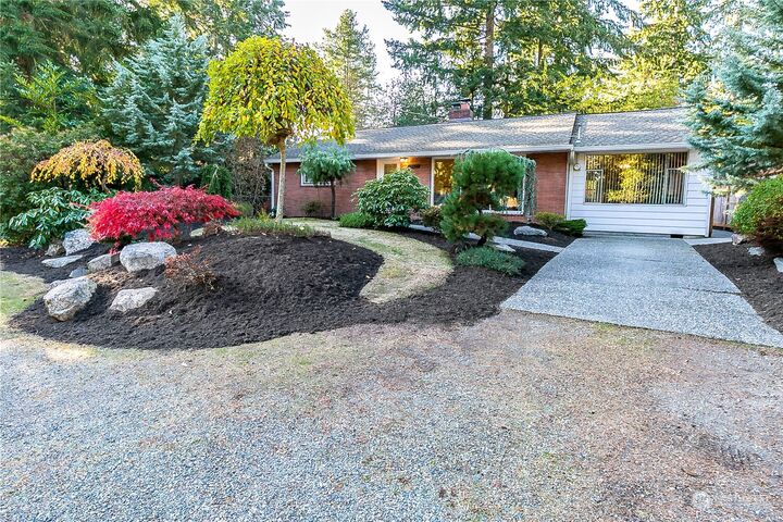 Property Photo:  13523 23rd Place NE  WA 98125 