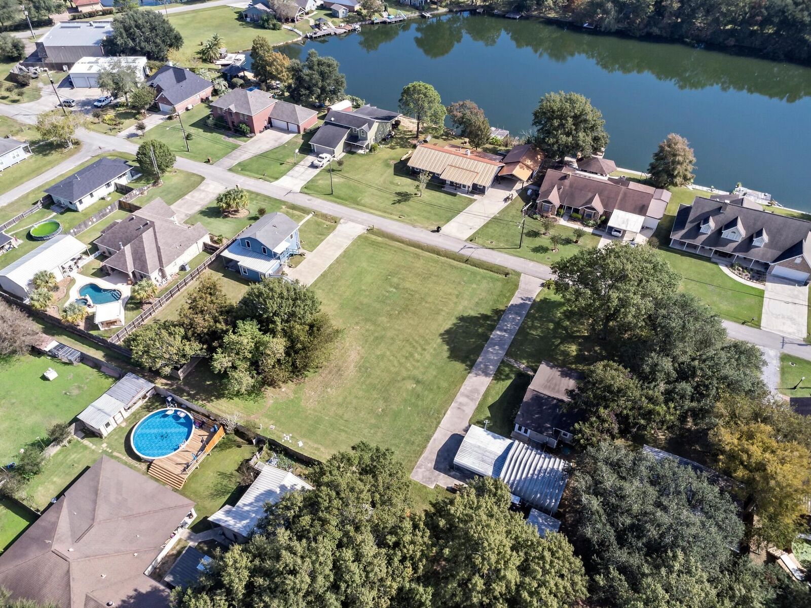 Property Photo: 000 E 2nd Street TX 77651