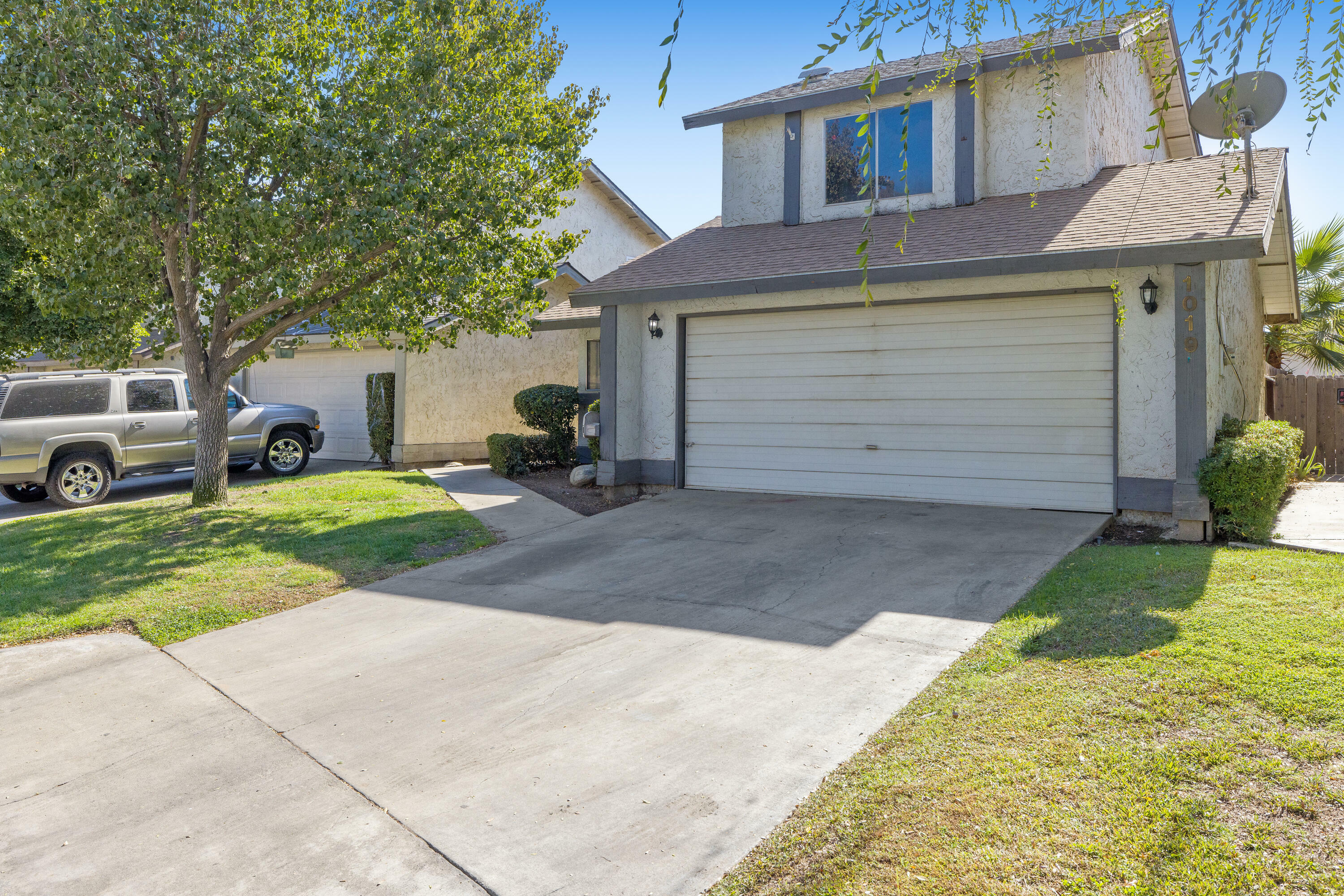 Property Photo:  1019 E Ferguson Avenue  CA 93292 