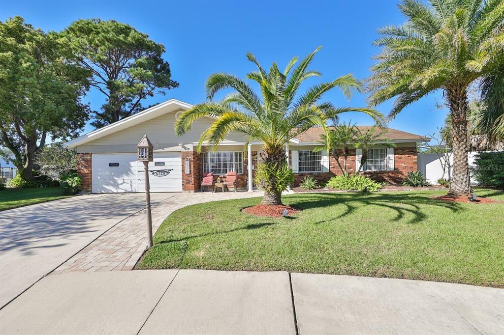 Property Photo:  8725 Cobblestone Drive  FL 33615 