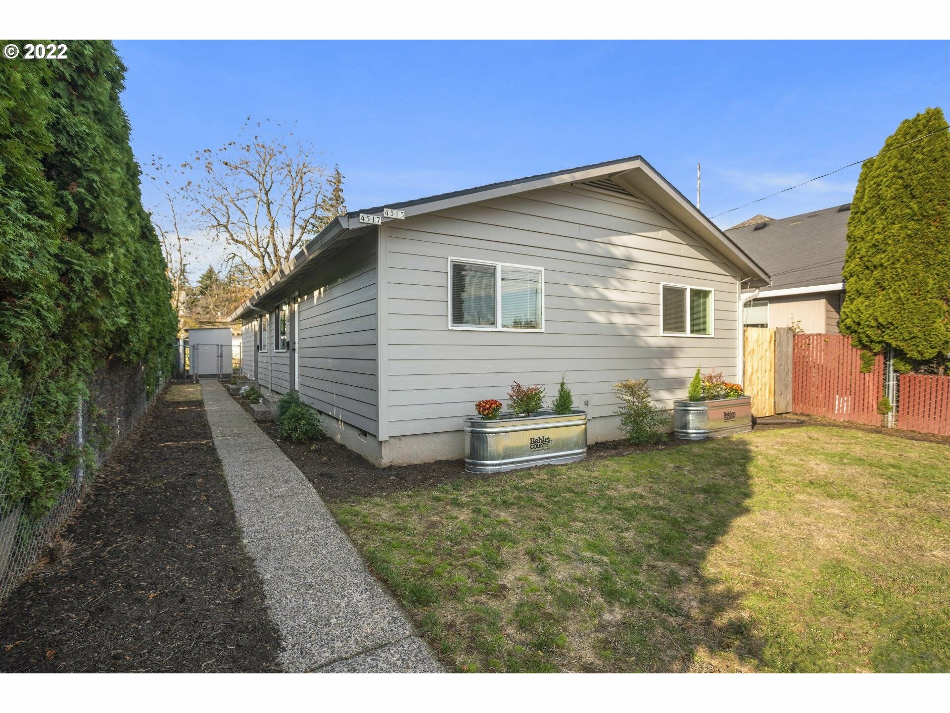 Property Photo:  4515 SE 66th Ave  OR 97206 