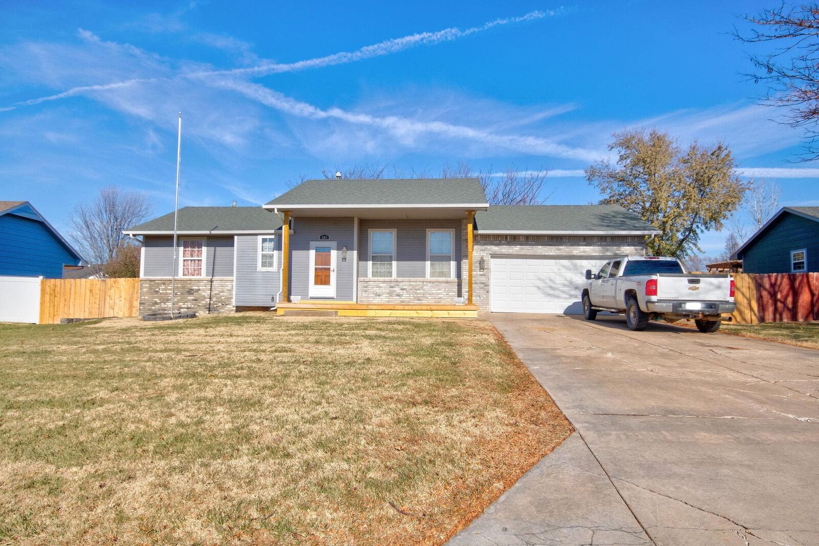 Property Photo: 504 E Brownie St KS 67133