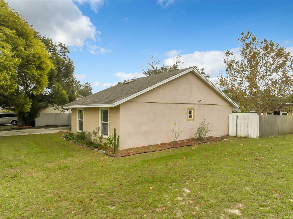 Property Photo:  8132 Old Grove Dr  FL 32818 