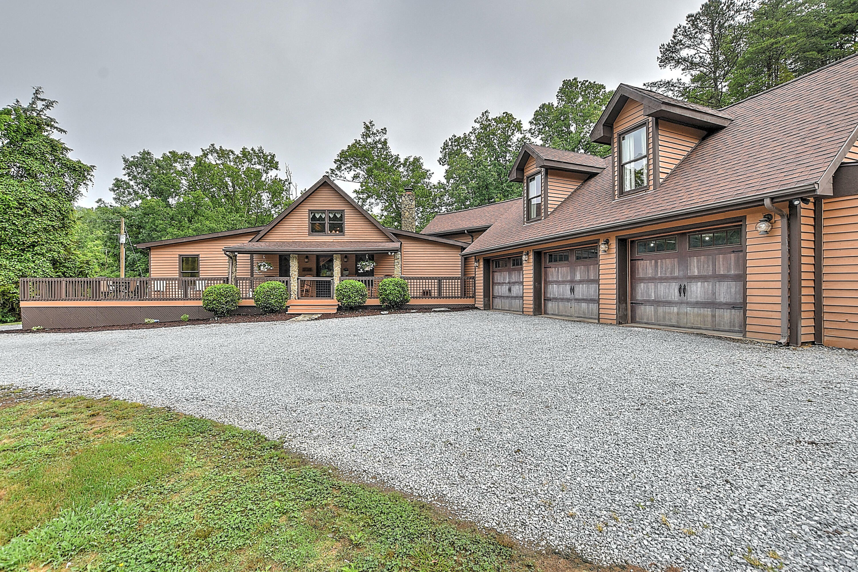 Property Photo:  860 Jud Neal Loop  TN 37616 