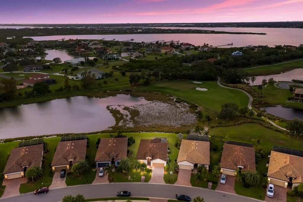 Property Photo:  6548 Willowshire Way  FL 34212 