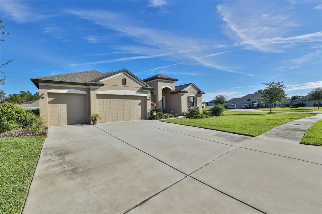 Property Photo:  1111 Buckhurst Drive  FL 34609 