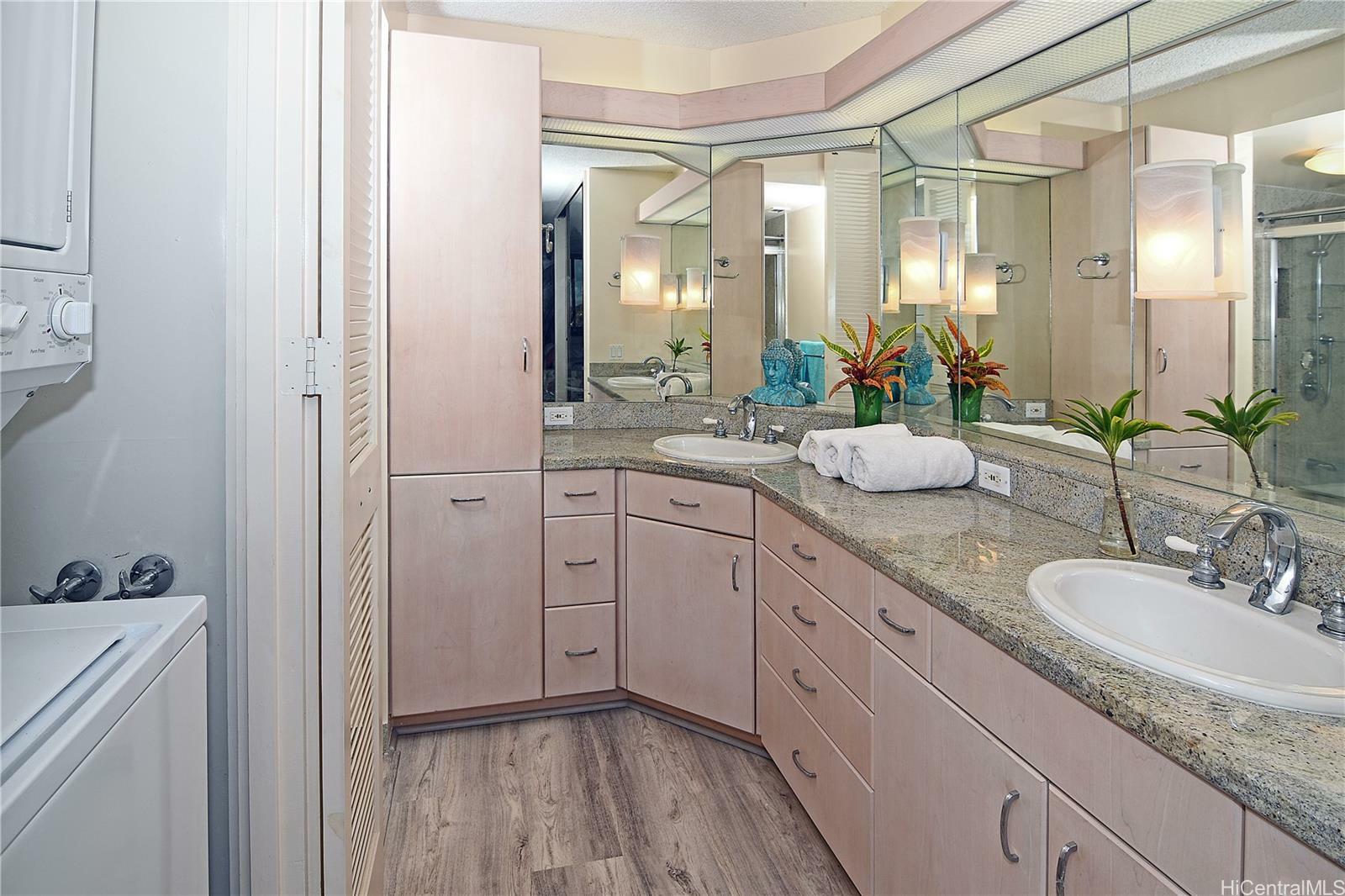 Property Photo: 250 Kawaihae Street 1D HI 96825