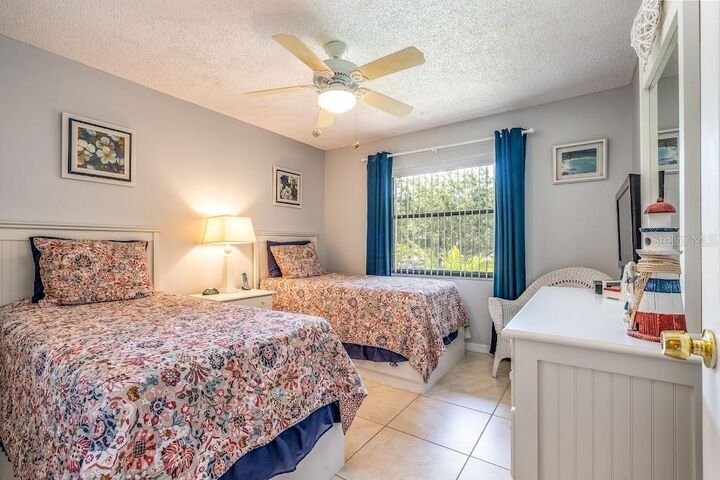 Property Photo: 4450 47th Avenue W 202 FL 34210