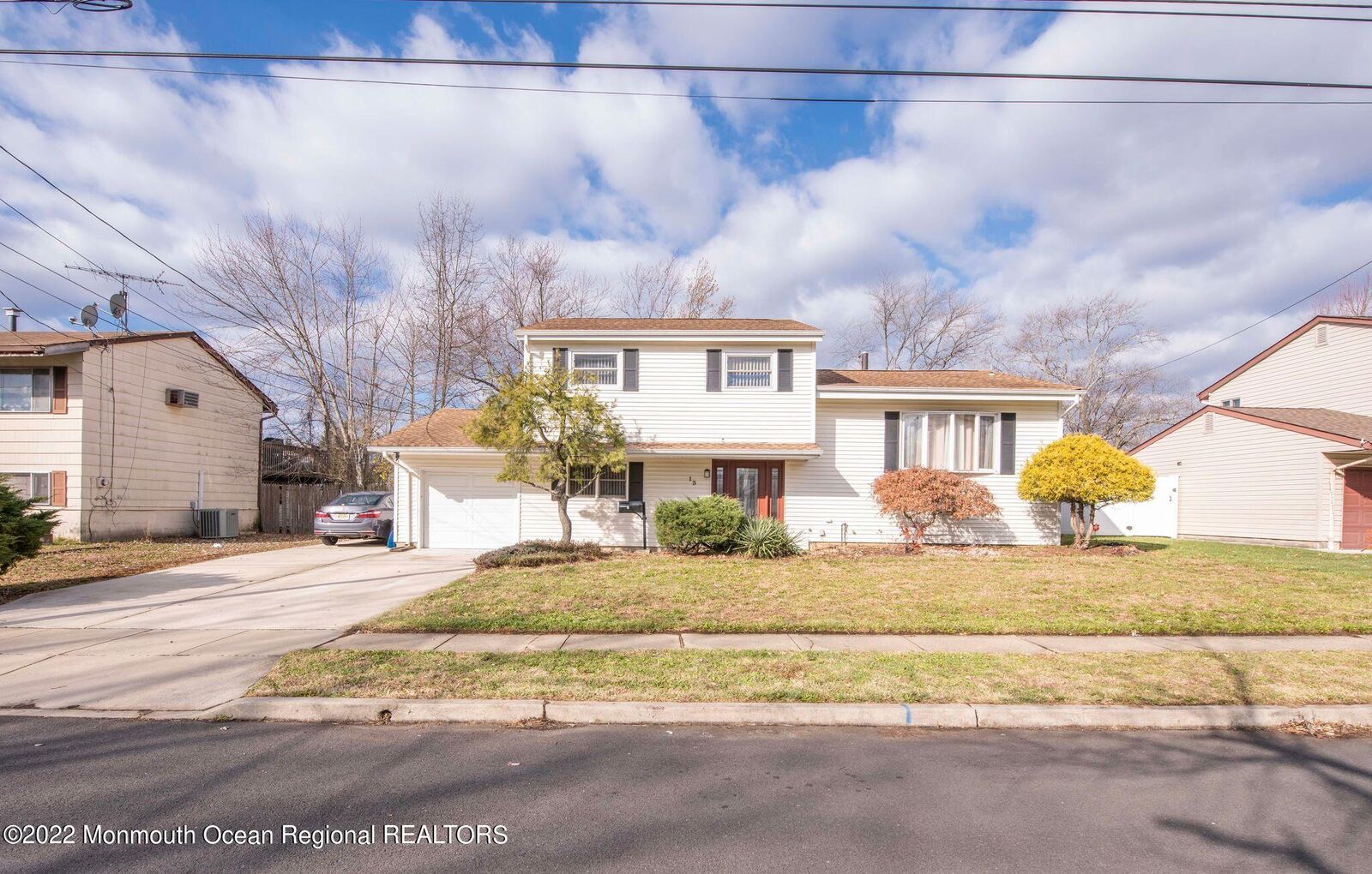 Property Photo:  13 Arden Road  NJ 08857 
