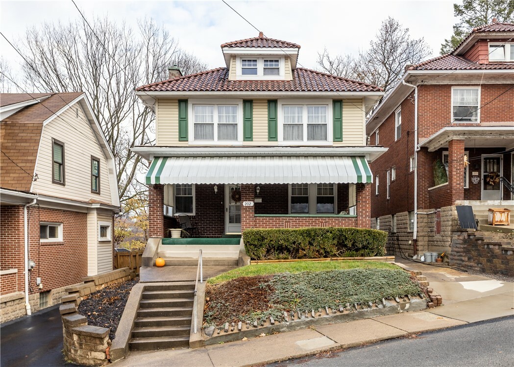 Property Photo:  202 Perryview Ave  PA 15214 