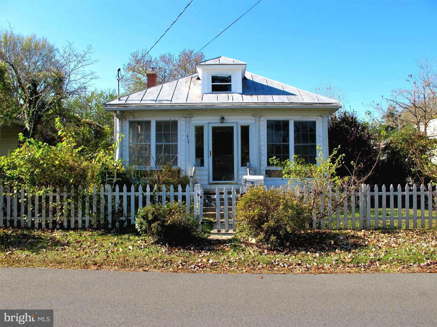 612 Washington Avenue  Colonial Beach VA 22443 photo