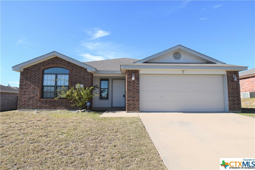 Property Photo:  1114 Marlee Circle  TX 76522 