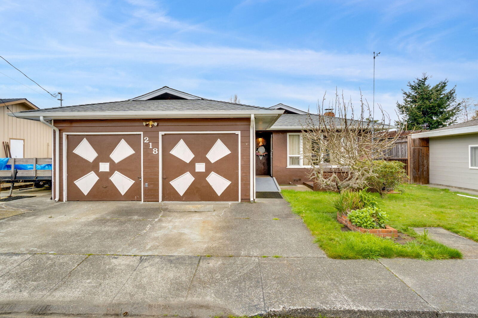 Property Photo:  218 Randolph Way  CA 95540 