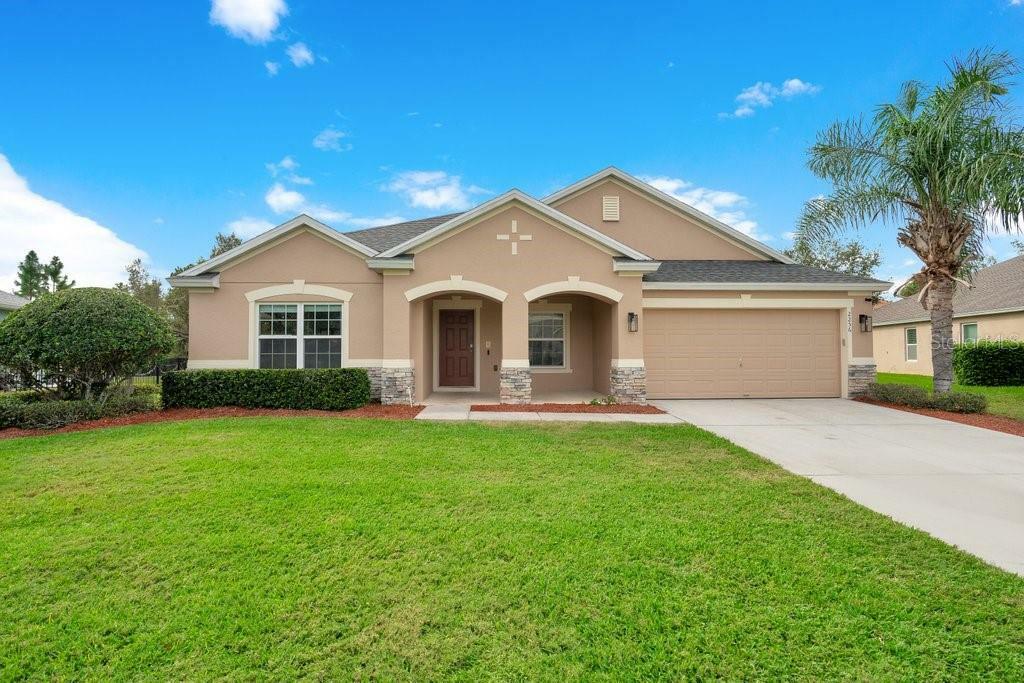 Property Photo:  2256 Barrington Loop  FL 33837 