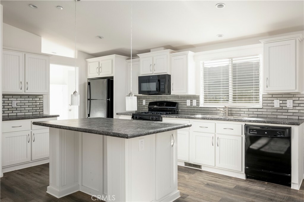 Property Photo: 32644 Rome Hill Road CA 92530