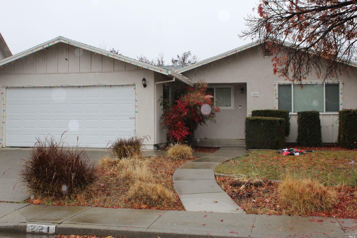 221 Riverdale Avenue  Vacaville CA 95687 photo