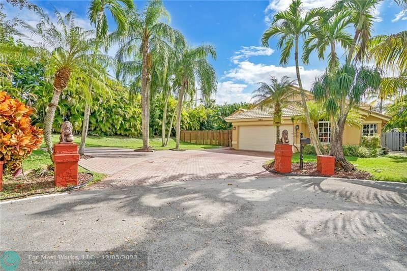 Property Photo:  6813 NW 28th Ct  FL 33063 