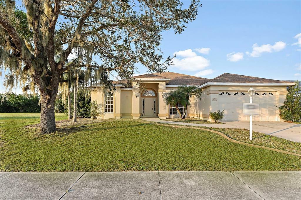 Property Photo: 6325 35th Avenue Circle E FL 34221