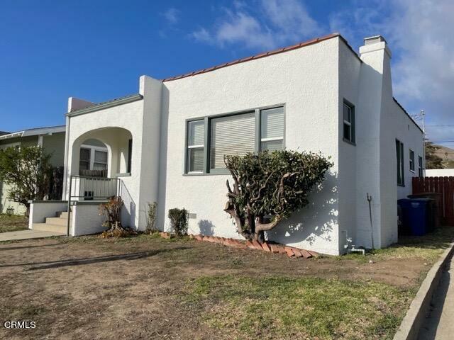 Property Photo:  1623 San Nicholas Street  CA 93001 