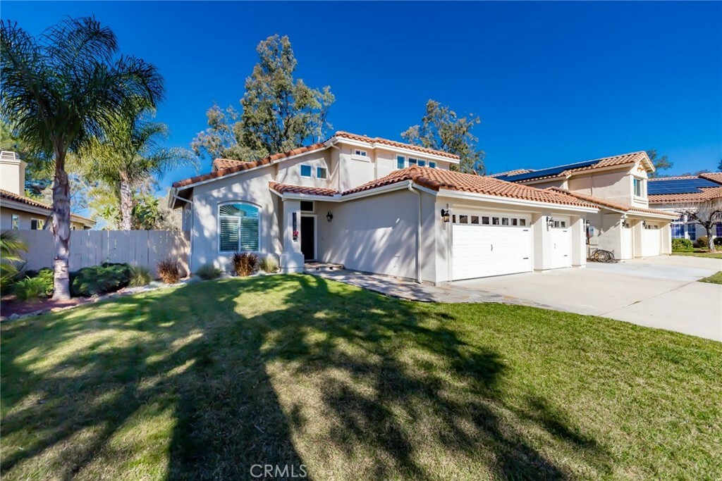 Property Photo:  31854 Corte Mendoza  CA 92592 