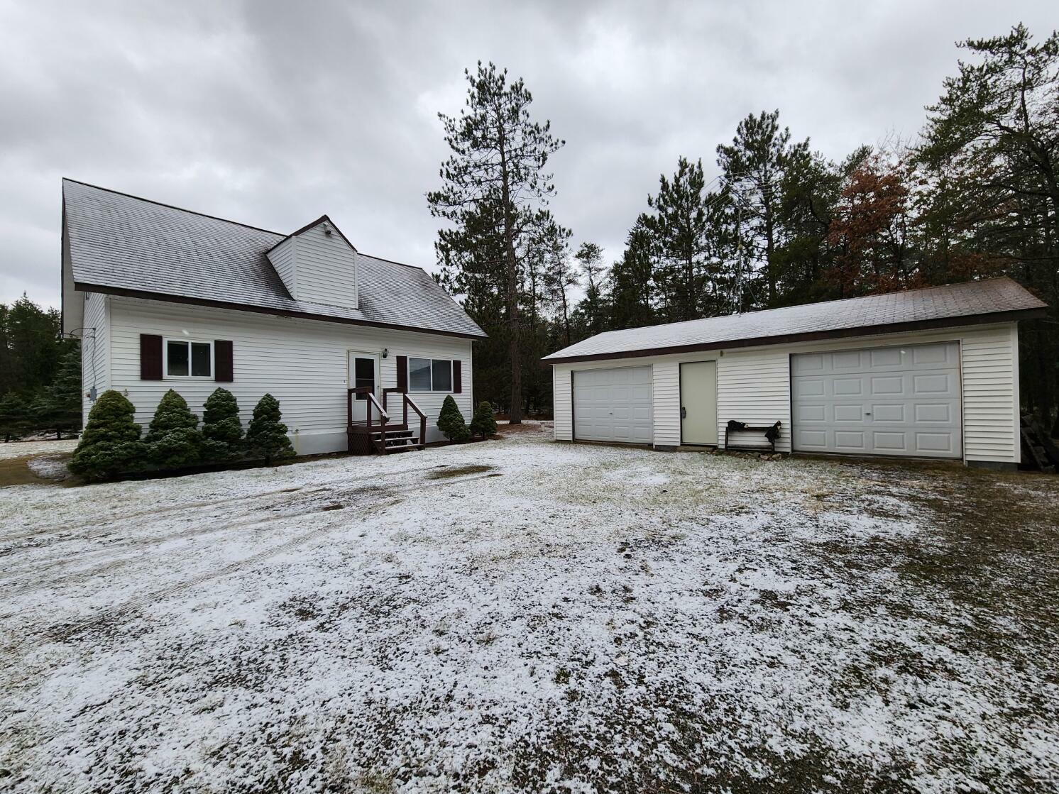 Property Photo: 10260 Hunter Lake Road MI 48653