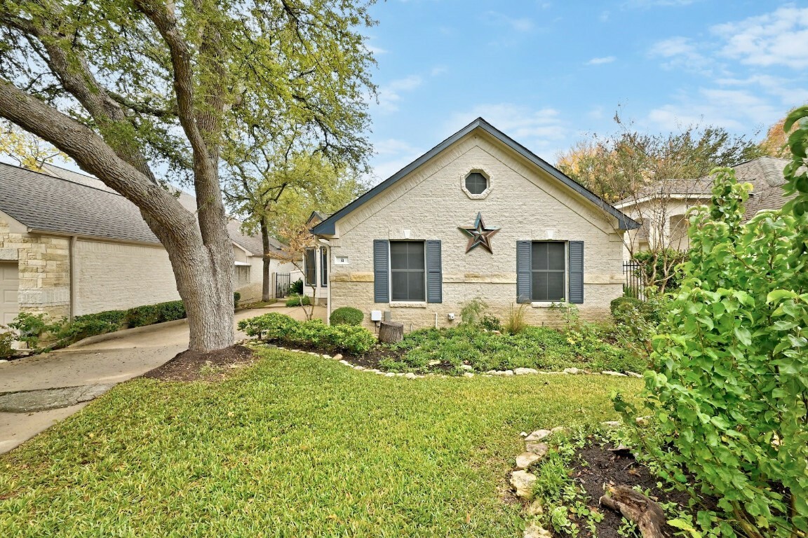 Property Photo:  31 Troon Drive  TX 78738 