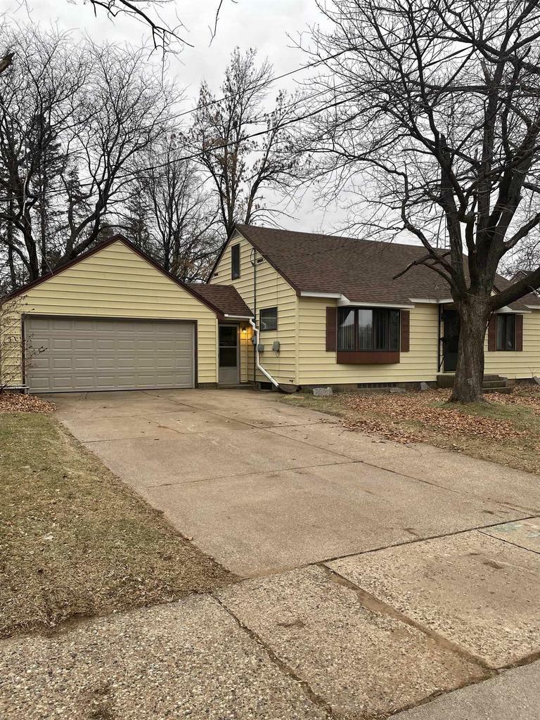 Property Photo:  202 Crestview Lane  WI 54457 