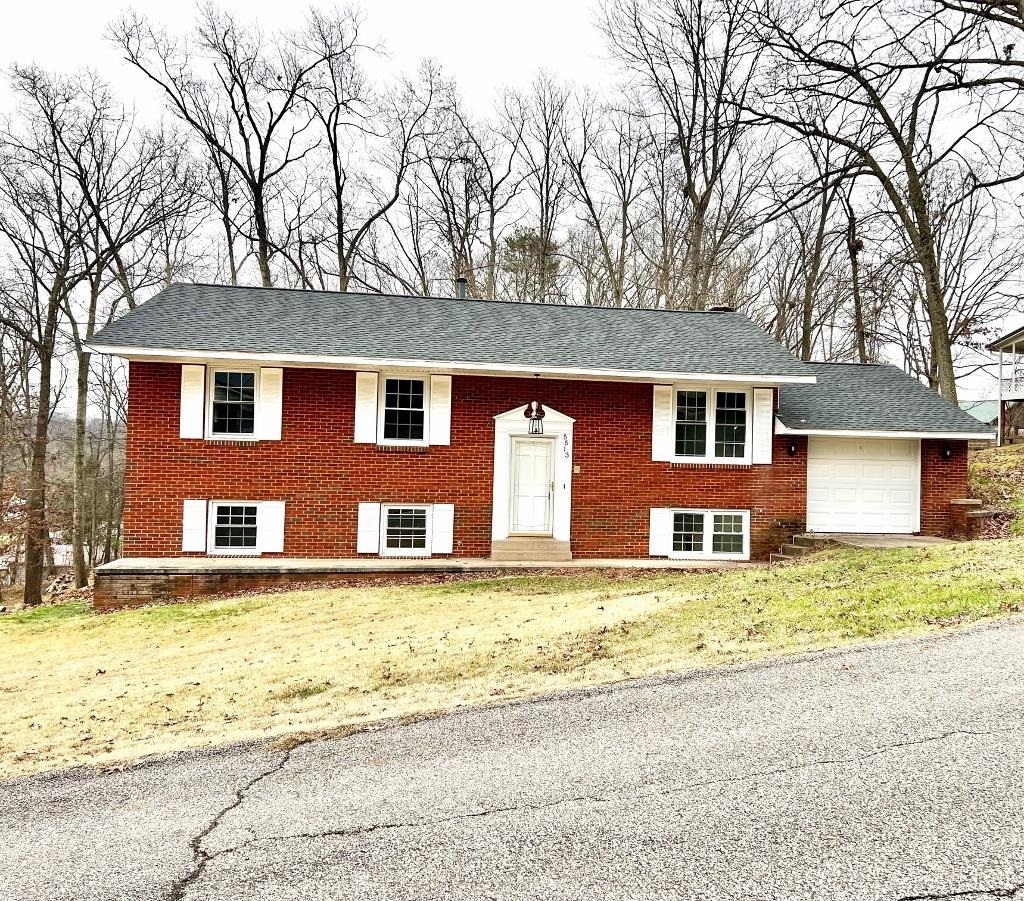 Property Photo: 5513 Shenandoah Drive WV 25313