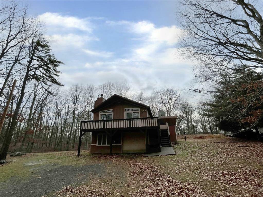 Property Photo:  1526 Deer Run Court  PA 18324 