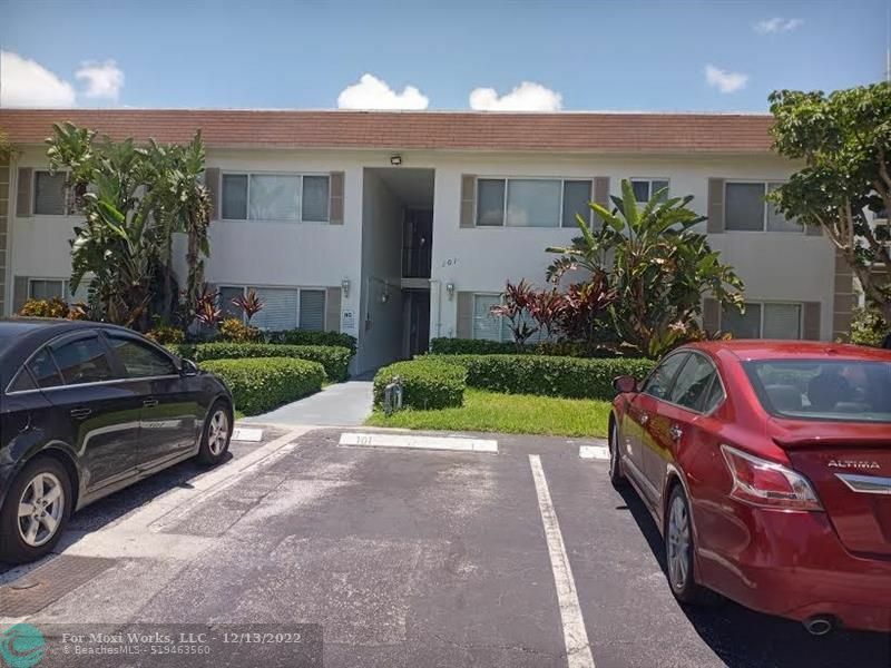 Property Photo:  101 SE 6th Ave 3  FL 33060 