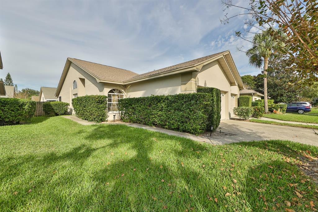 Property Photo:  2582 W Brook Lane  FL 33761 