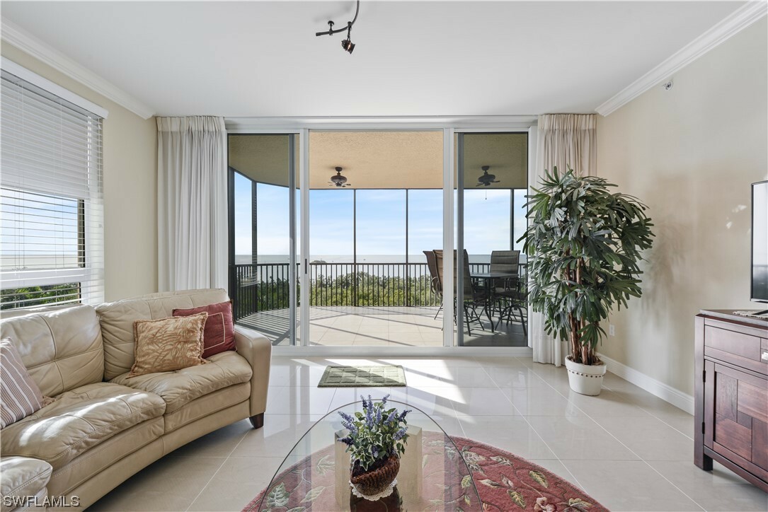 Property Photo:  3329 Sunset Key Circle 401  FL 33955 