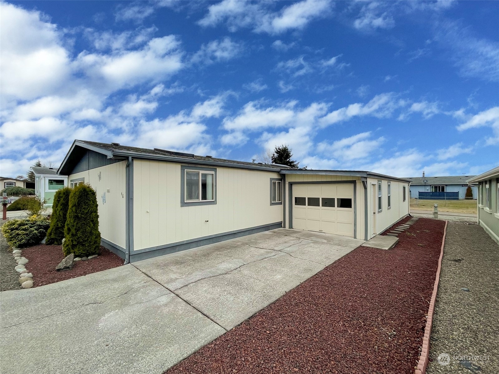 Property Photo: 325 N Fifth Avenue #48 WA 98382