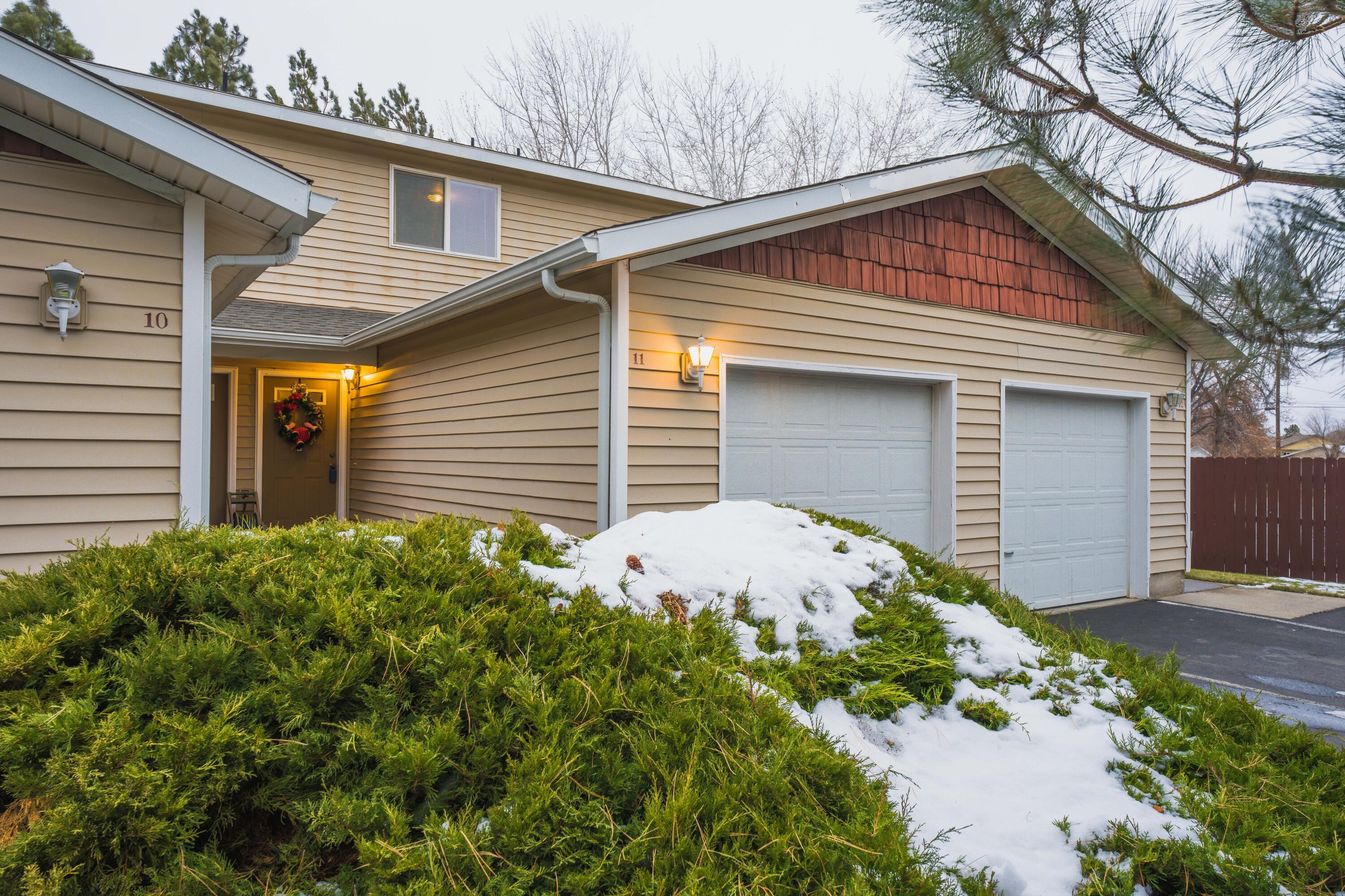 Property Photo: 2610 SW 23rd Street 11 OR 97756