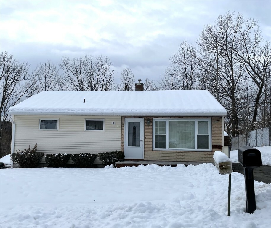 19 Beechknoll Road  Binghamton NY 13903 photo