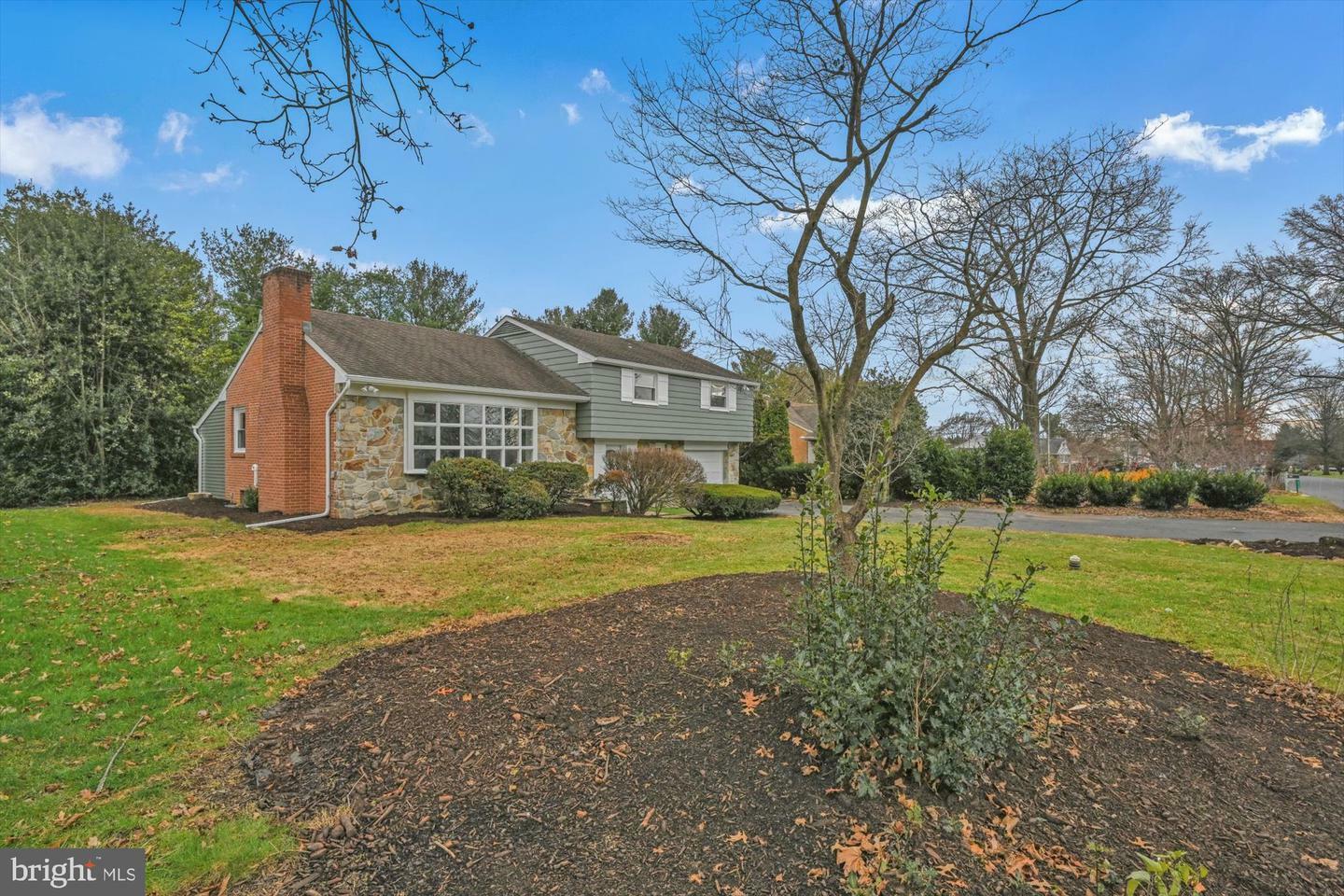 Property Photo:  1542 Santa Barbara Drive  PA 17601 