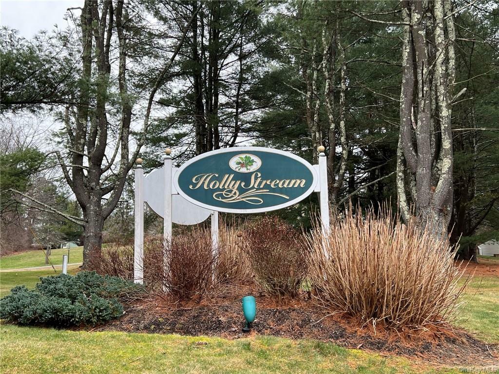 Property Photo: 1001 Holly Stream Court NY 10509