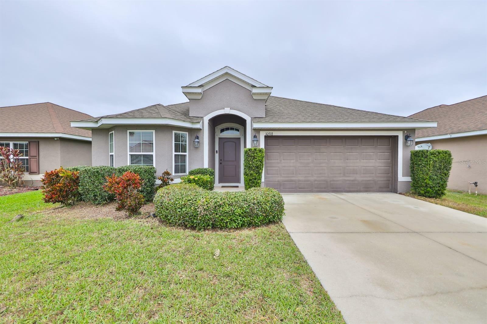 Property Photo:  10918 Standing Stone Drive  FL 33598 